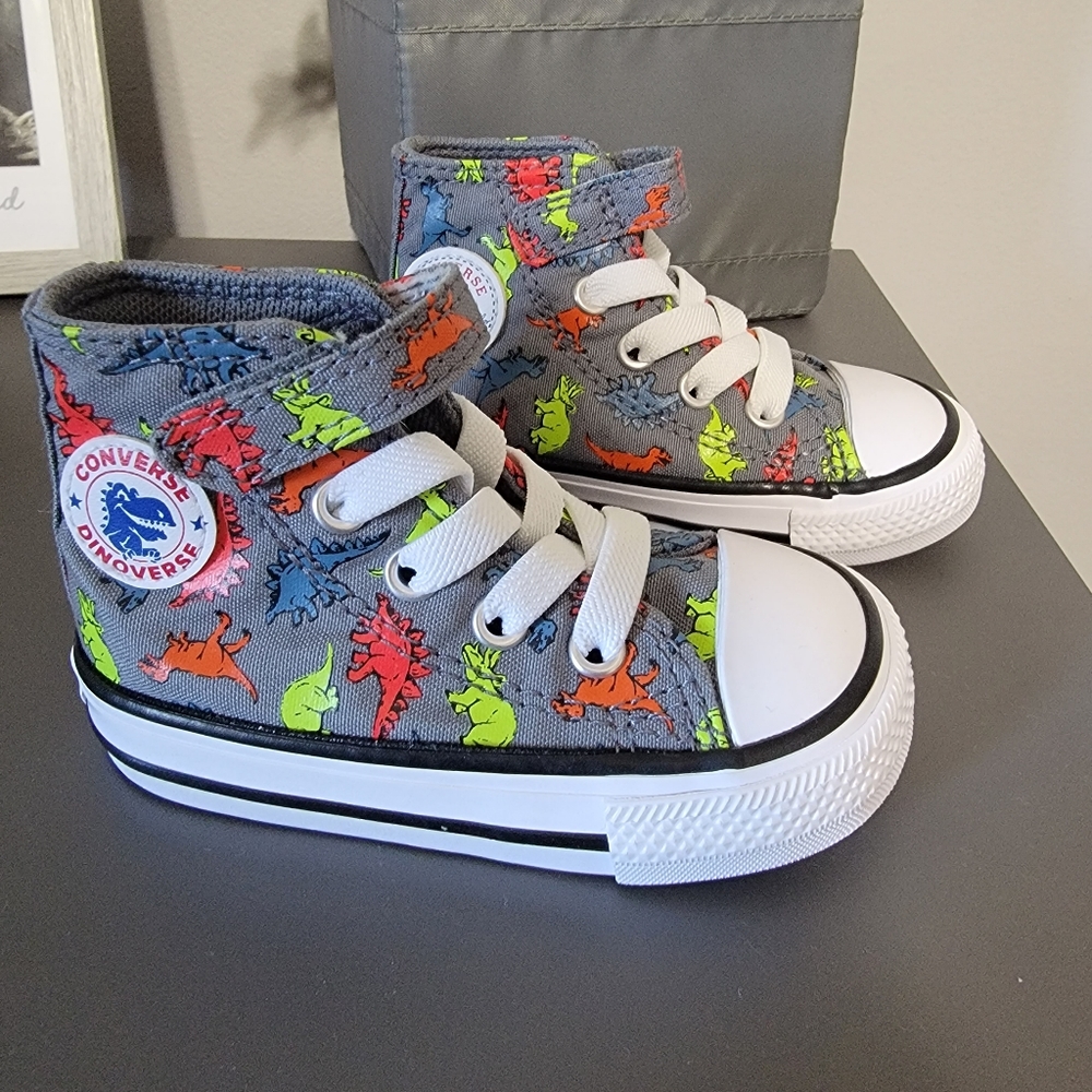 Converse- All Star Easy-On Dinosaurs